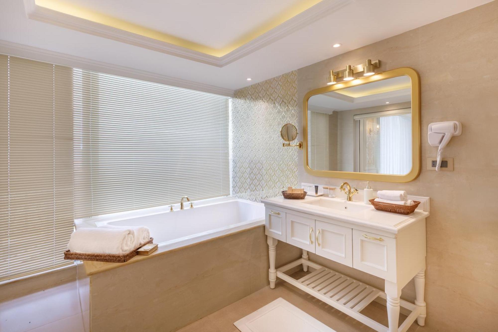Le Glamour Resort & Wellness Spa Покхара Экстерьер фото